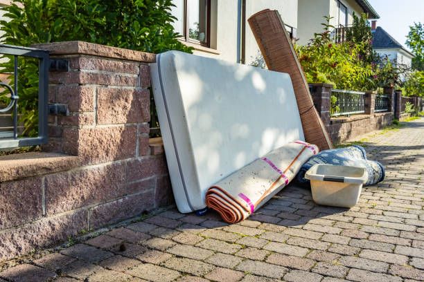 Yard Cleanup Services in Shorewood Tower Hills Harbert, MI